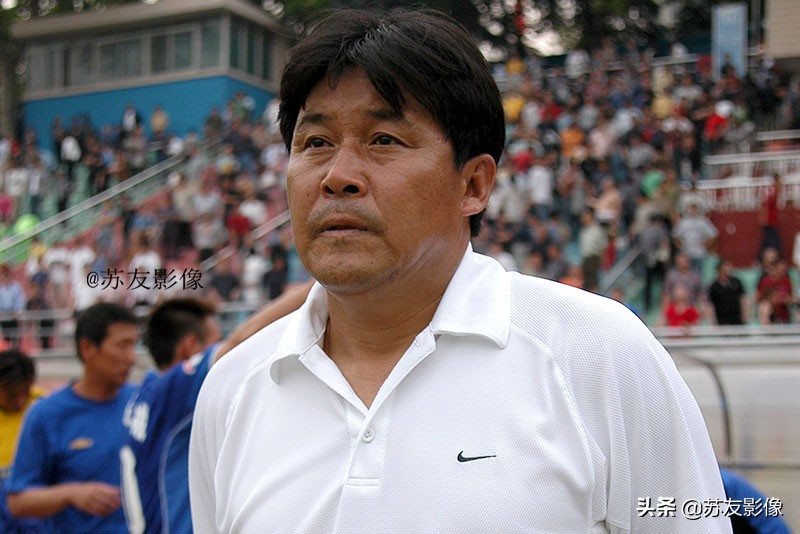 中国足球原教练迟尚斌,江苏舜天主帅离队