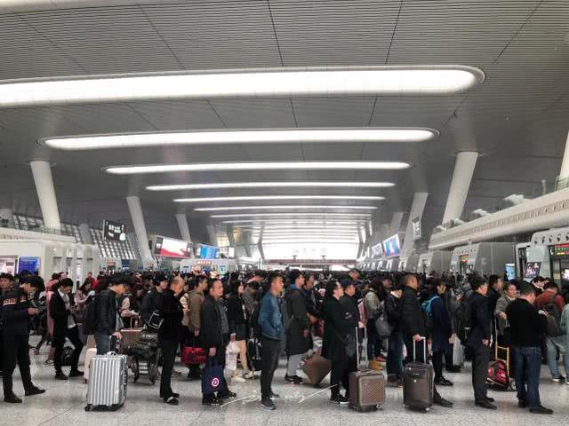 杭州人为什么叫杭州火车站“城市站”？外国游客：一开始我不明白