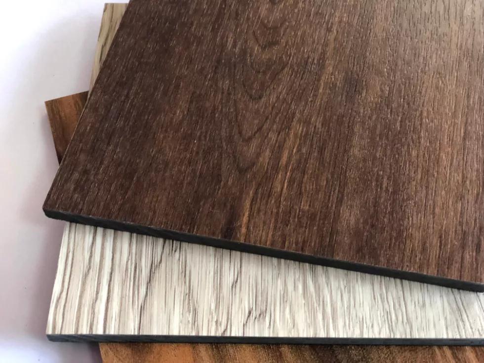 利用竹炭做成的板材，外表虽“其貌不扬”但功效“小清新”