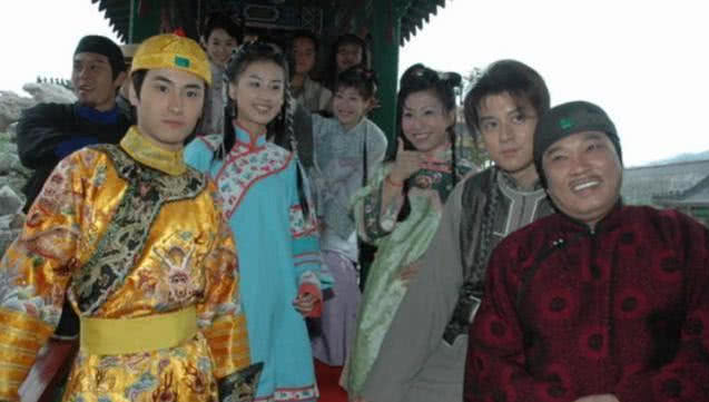 周星驰和黄圣依第一次相遇,周星驰17岁到50岁的变化