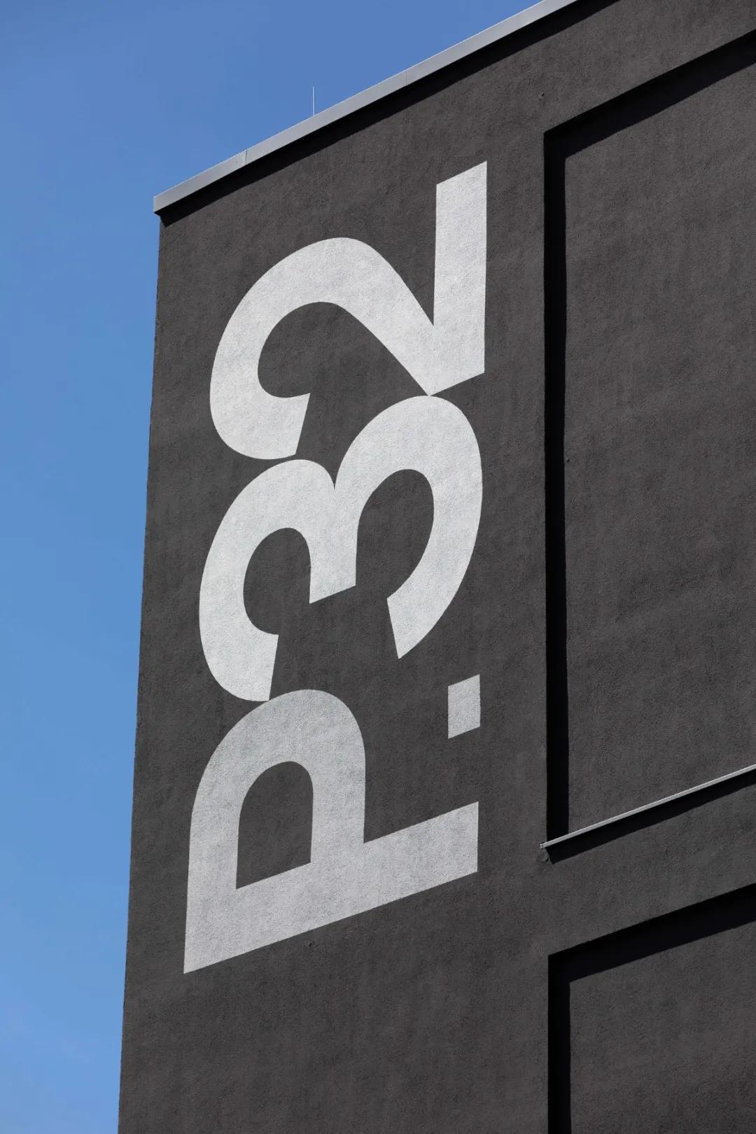 沉稳大气装修案例,低调色彩风格装修效果图