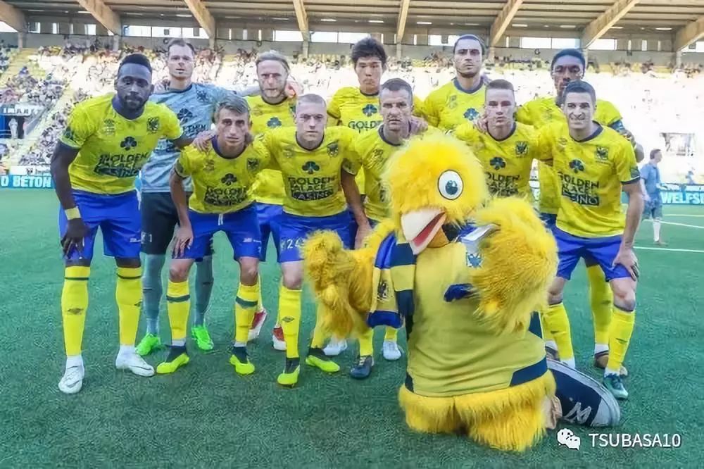 贩卖过黄片,指导过咪蒙,他帮助日本足球进军欧洲的中心