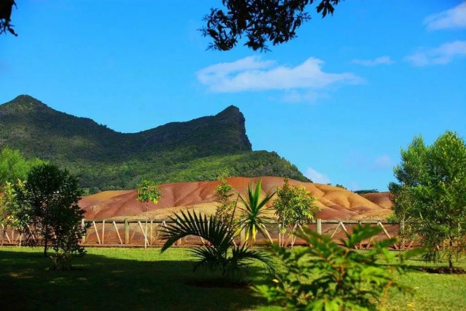 何地免签？哪里落地签？--出境游必备“神器”！