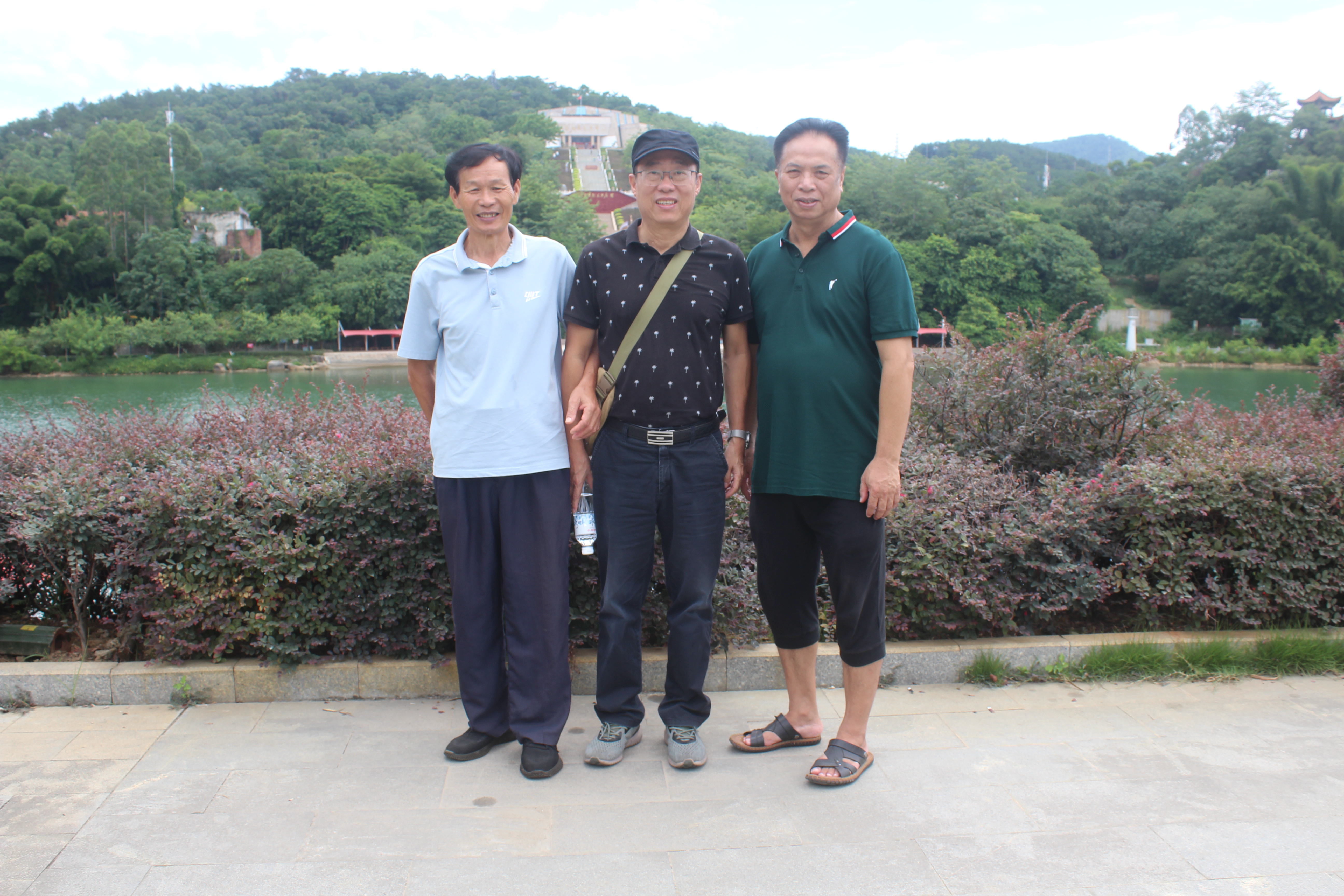 走进广空岁月永恒——地空导弹六团与四五八医院战友庆“八一”