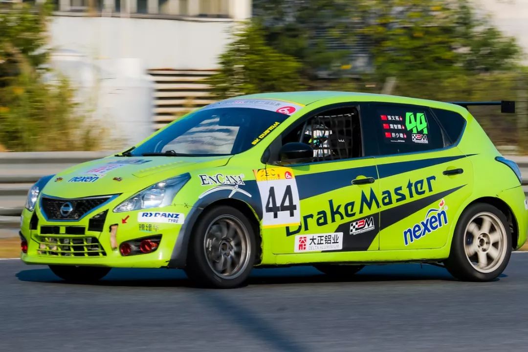 SEC广东R3排位激战,百威TPRRacing再夺杆