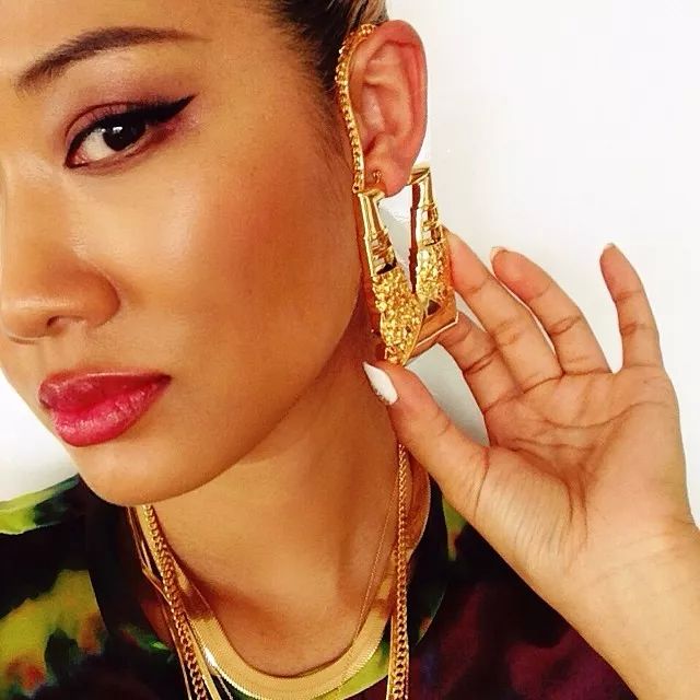 还在买阿迪耐克吗,ambush经典款