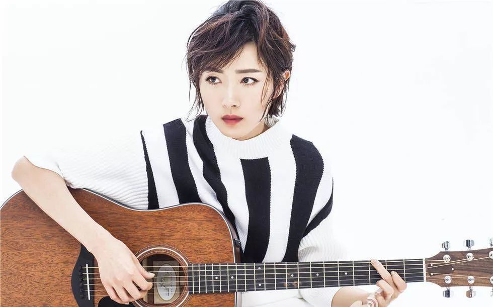 王源弹吉他完整版,王源弹吉他清唱