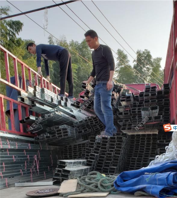 农村盖500平重钢钢构别墅多少钱,农村盖钢结构别墅