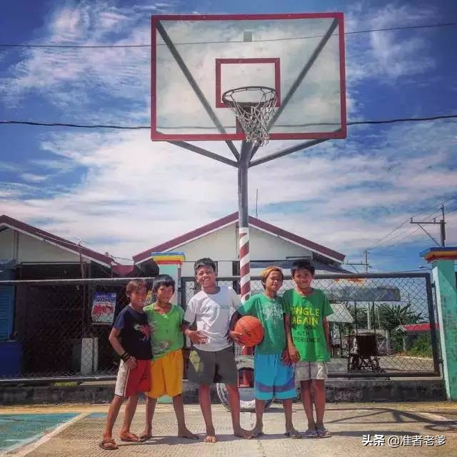 学生打篮球起争执被家长砍死,湖南中学生篮球打架