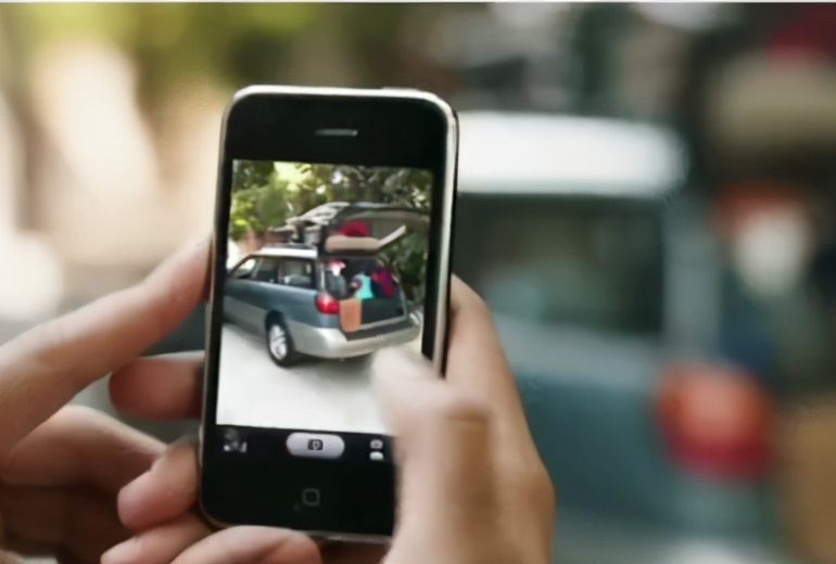 最经典的互黑广告：三星手机VS苹果手机，但却说的是事实