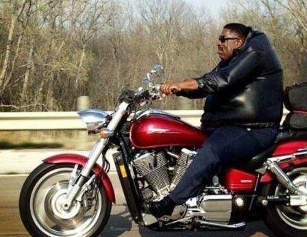 摩托车电瓶没电会出现什么种情况,摩托车钥匙没关电瓶一夜没电了