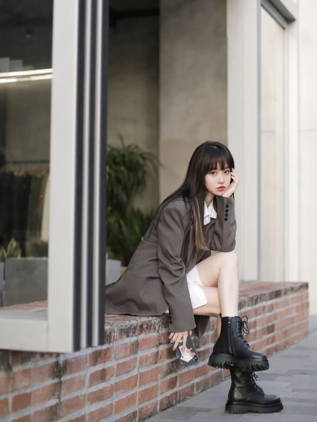 矮个子必备鞋最新款马丁靴,今年最火的中筒靴粗腿圆头马丁靴