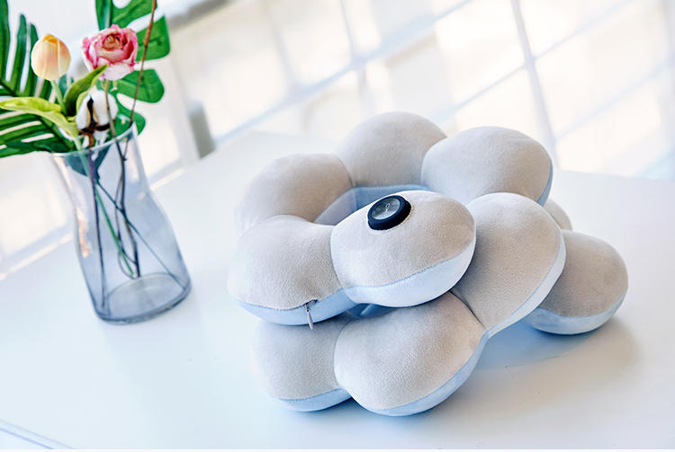 天气冷也不怕，这款可热敷的云颈枕，让你和颈椎寒凉、疲累说拜拜