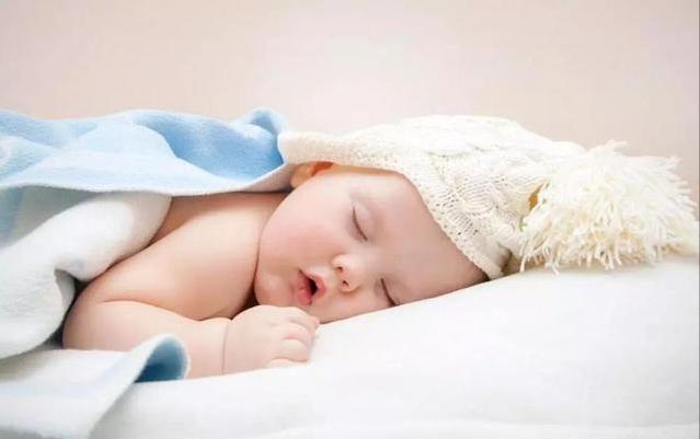 宝宝出现吐奶的情况该怎么办,宝宝吐奶怎么办1分钟带你了解