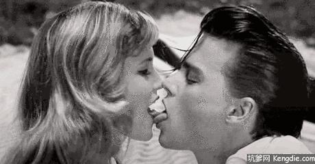 女人，让他欲罢不能的吻技攻略