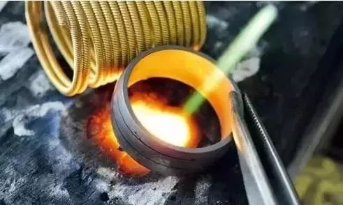 k金铂金黄金哪个更保值 (为什么k黄金和k白金颜色不一样)