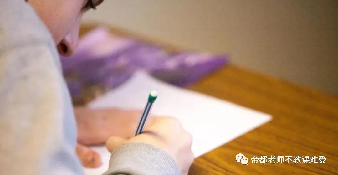 六年级孩子提高孩子的写字质量,如何训练四年级孩子写字速度