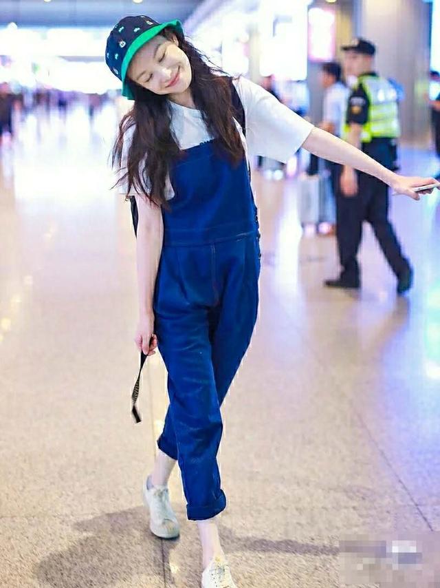 买什么休闲小白鞋,如何选购一双百搭小白鞋