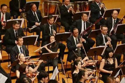 楗曢ぎ鐩涘婕斿嚭,楗曢ぎ闊充箰鐩涘吀