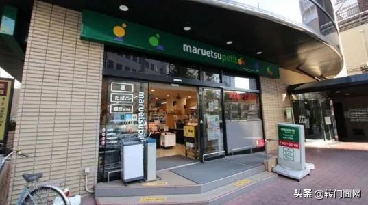 便利店选址十字路口还是小区门口,便利店选址的介绍