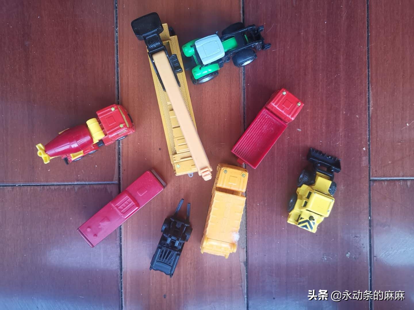 2年给儿子买了100辆玩具车是什么体验？祭出我的玩具车购买攻略