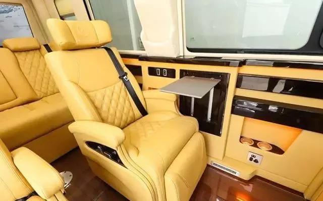 奔驰斯宾特商务车柴油四驱黄牌,奔驰斯宾特商务车9座客车蓝牌