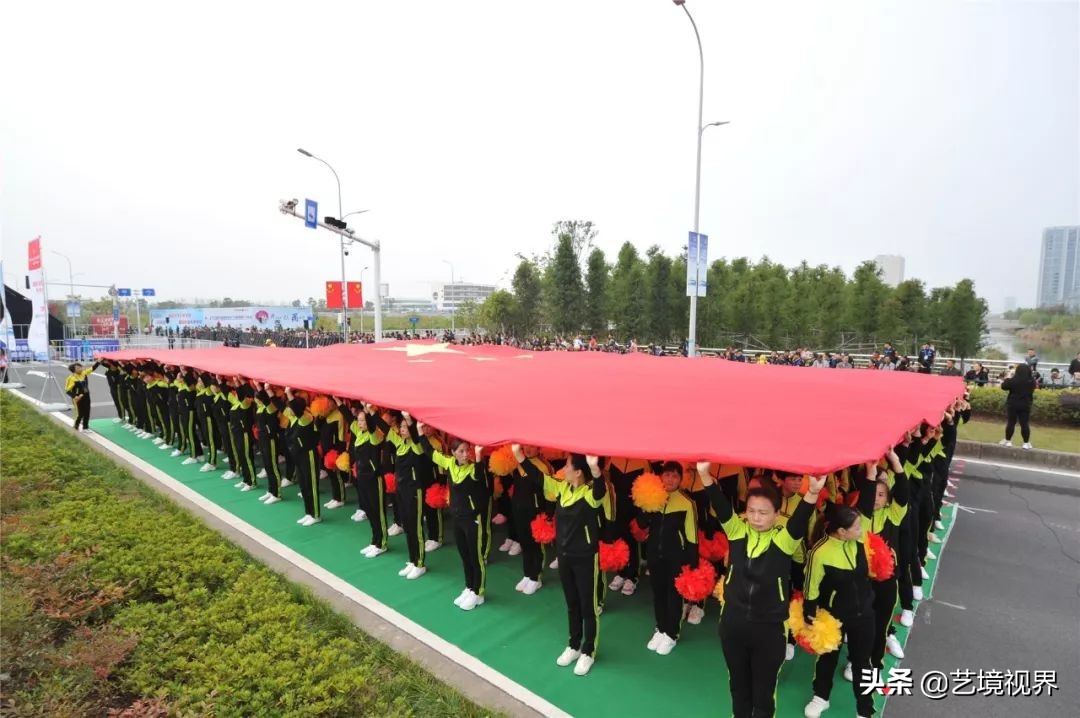 奔跑中国潜江国际马拉松赛视频,宁波吉利汽车马拉松