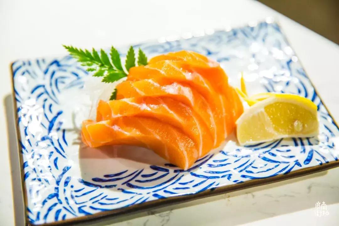 济南唯一一家吃河豚全宴的日料店！顶级鲜美，吃罢不念天下鱼