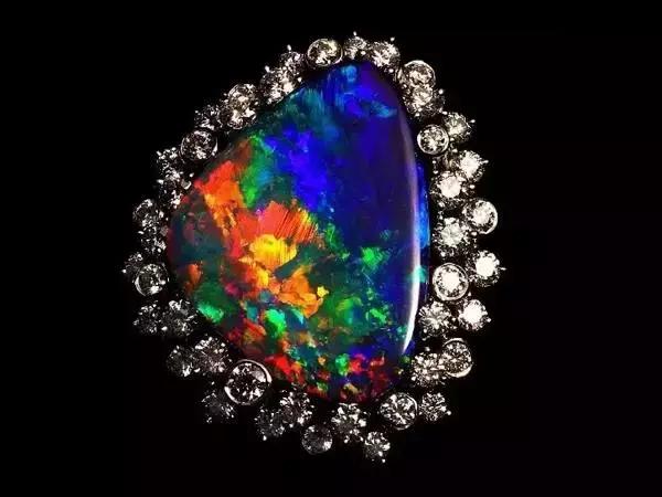 欧泊宝石黑色,好看的欧泊宝石