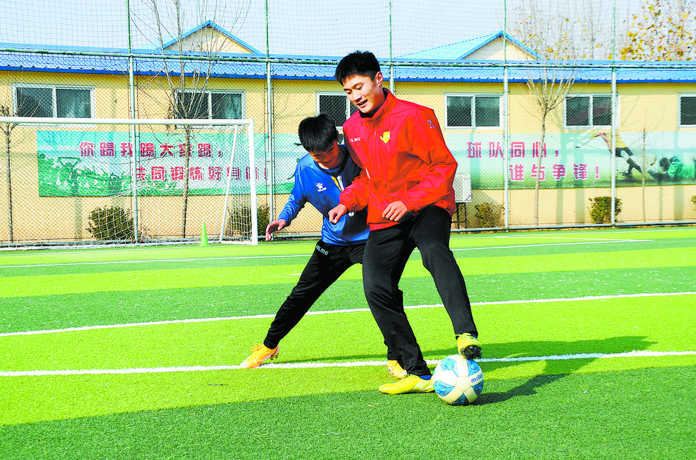 足球小将绿茵场激情飞扬,足球绿茵小将完整版