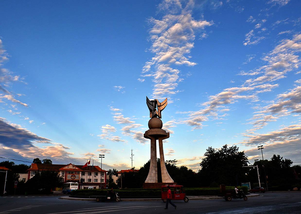 燕郊一个月挣多少钱,6亿人民币月入多少