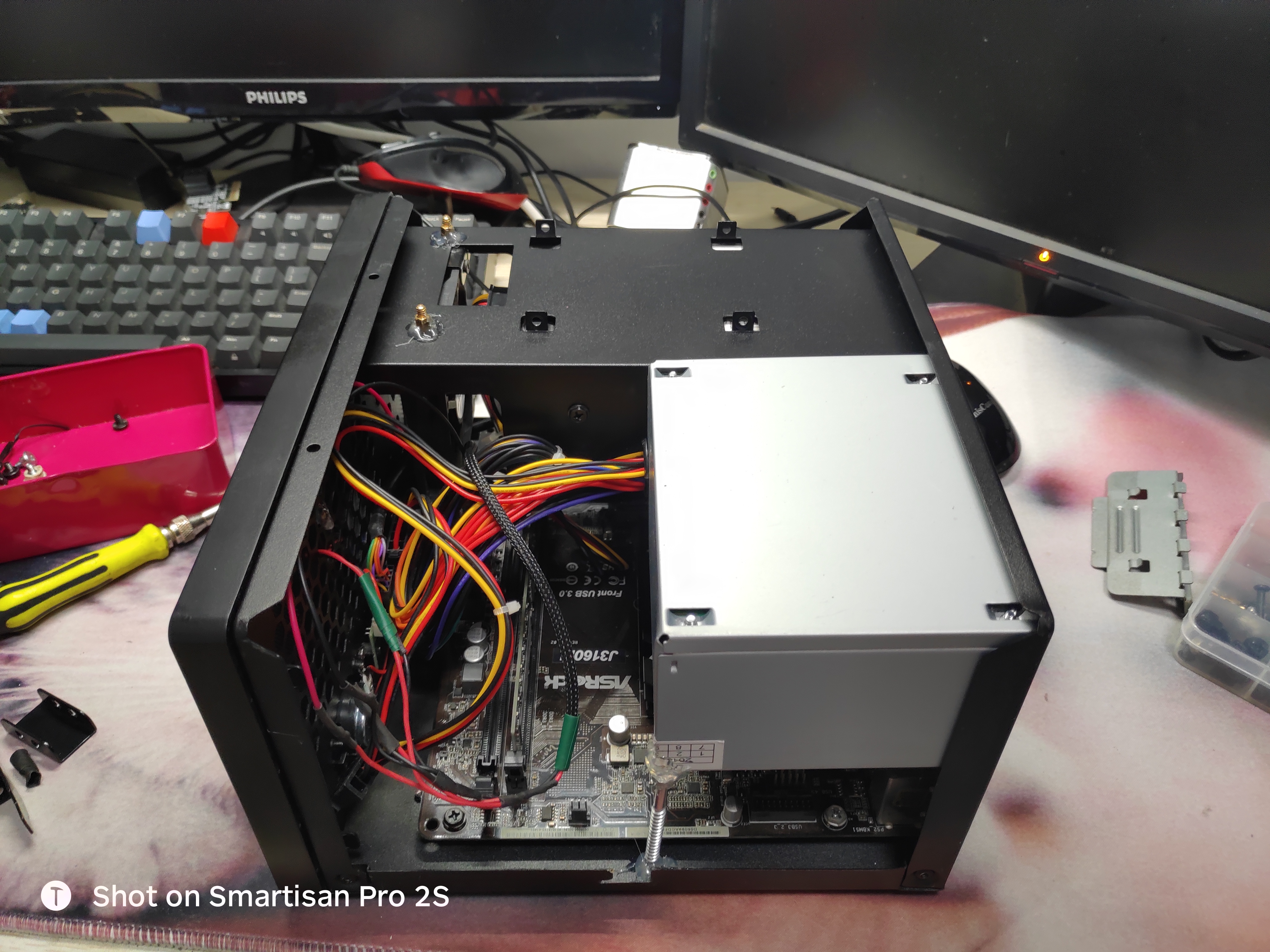 日常捡垃圾：60块包邮sinoc小机箱送电源和音响，真香？