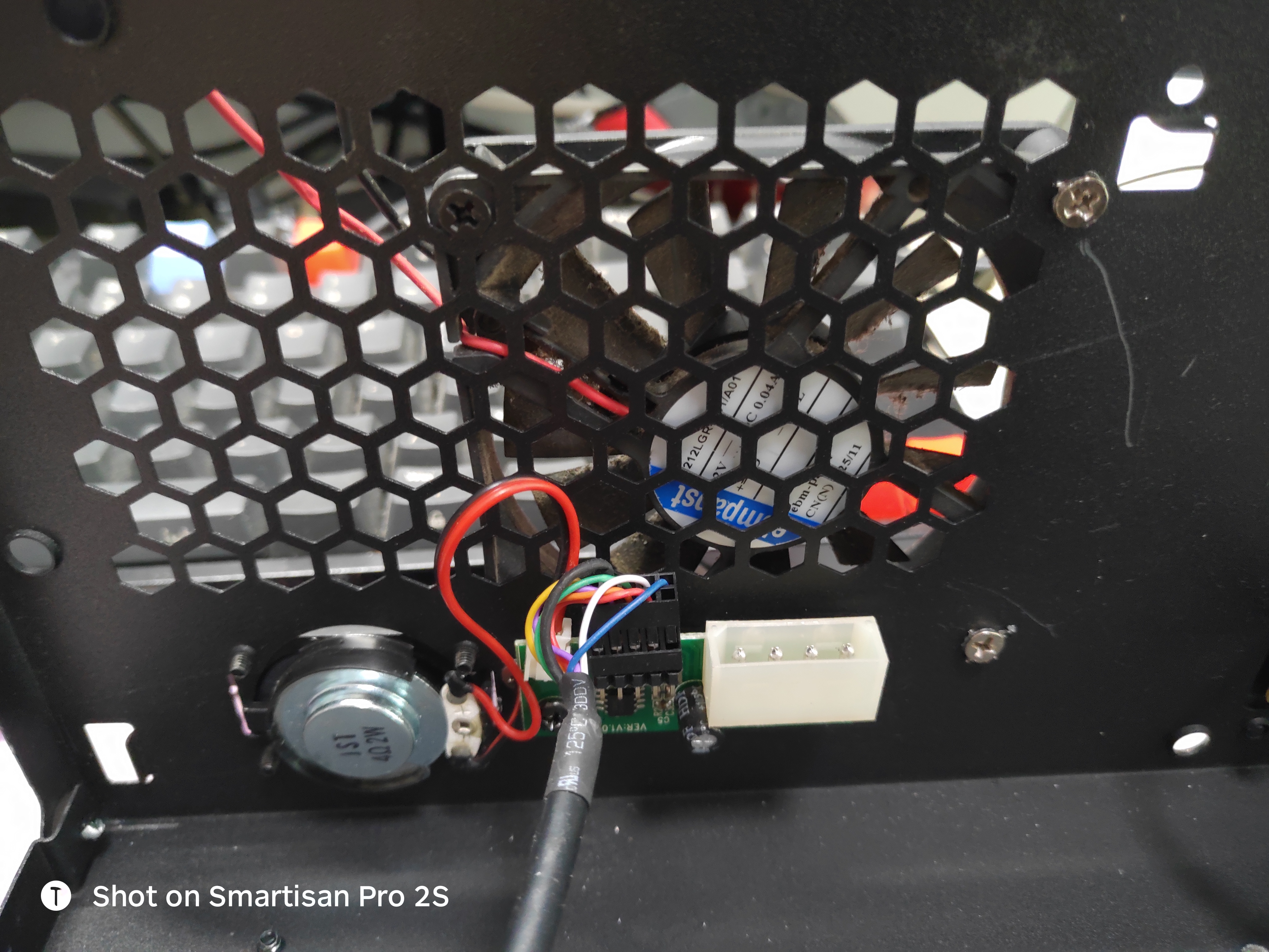 日常捡垃圾：60块包邮sinoc小机箱送电源和音响，真香？