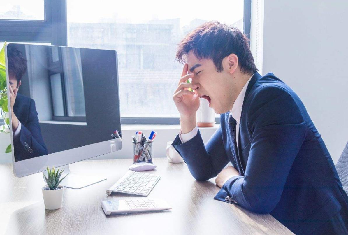 男人开始衰老有4个表现,男人出现这些症状就开始衰老了