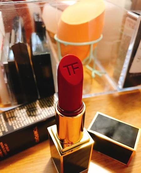 女人必买的6支口红颜色推荐 (女人必买的16款口红)