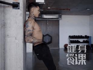 为啥练了很久长了脂肪不长肌肉,为什么练了几年肌肉就是不大