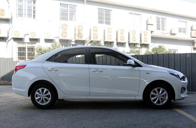 现代瑞纳最低配值得买吗,现代瑞纳现在还在售吗