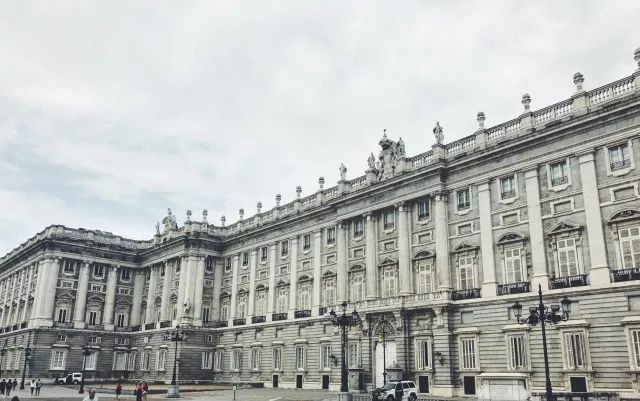 西班牙马德里旅游攻略自由行,西班牙马德里巴塞罗那自由行