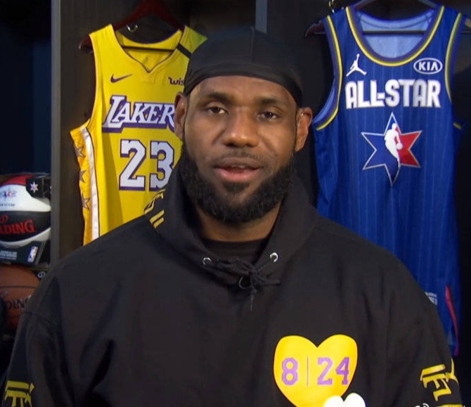 字母哥:我需要一个会传球的队友,后撤步大师,肯巴沃克