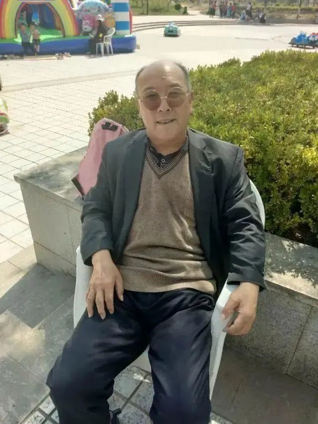 手牵手诗歌,牵手一生现代诗词