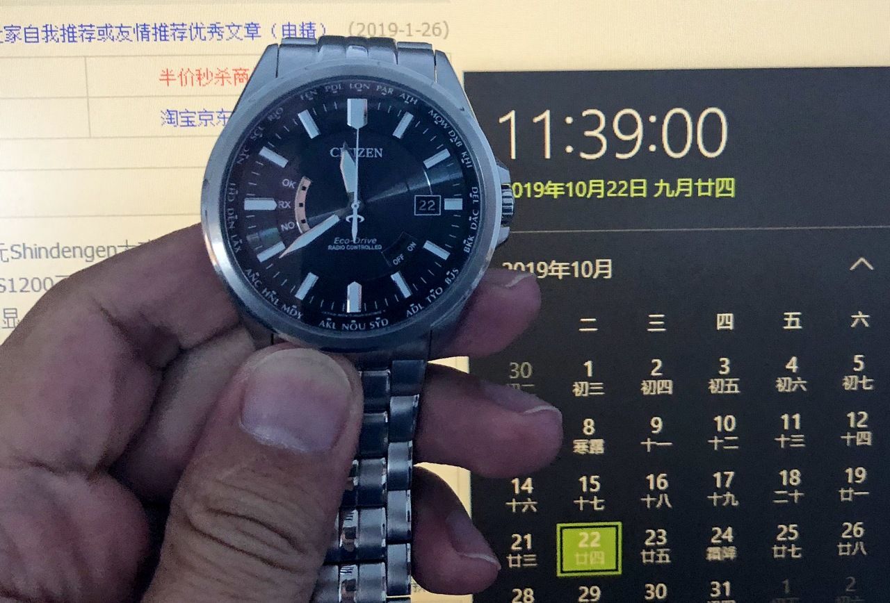 西铁城光动能手表h145开后盖,西铁城光动能手表黑盘视频评测