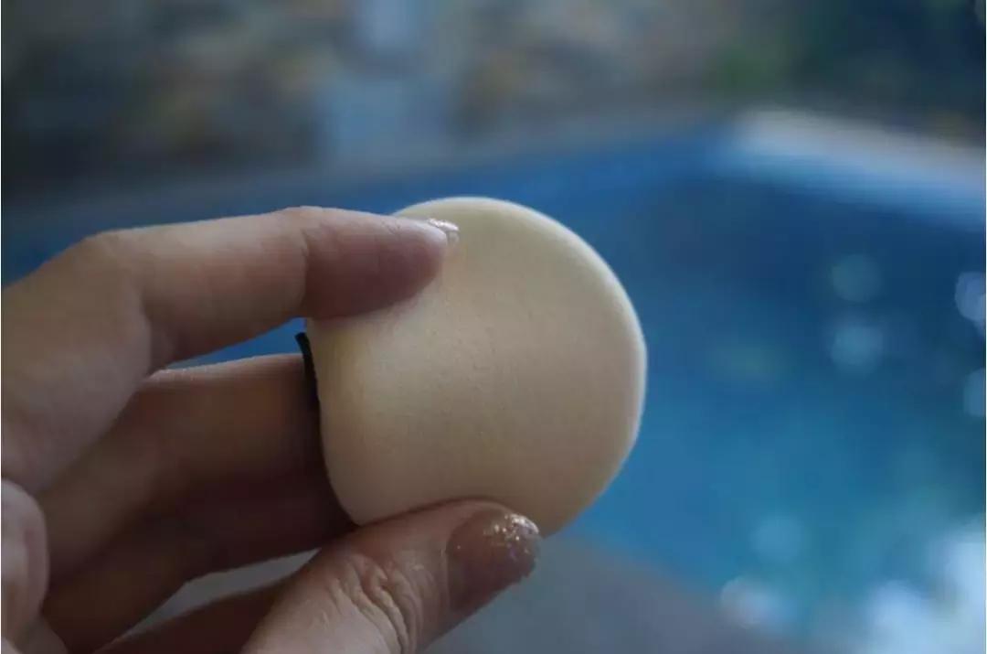 hera黑金气垫和粉底液,hera赫妍黑金气垫17号