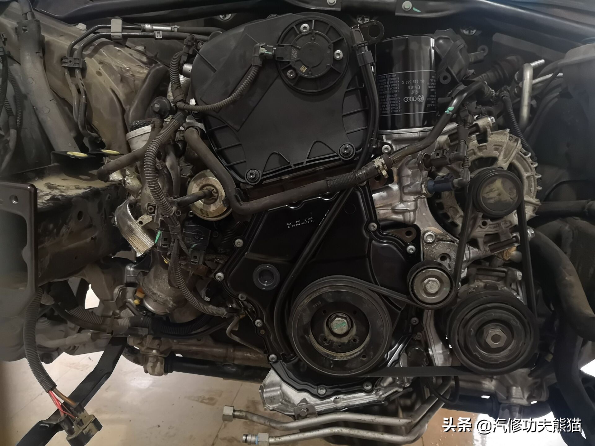 奥迪q5烧机油狂飙,奥迪q5烧机油且发动机抖动