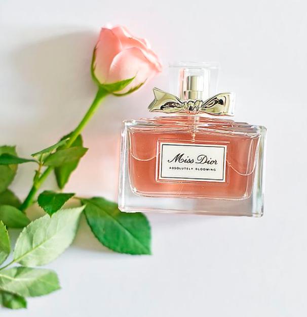 适合冬天的香水推荐,女人必买的十种香水推荐一下