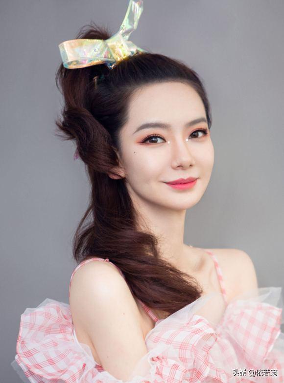 时尚感十足的戚薇,戚薇同款衣服可爱