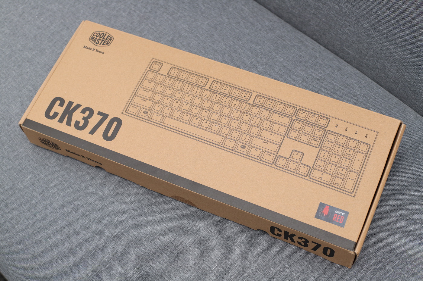了解樱桃轴入门级机械键盘，从酷冷CK370开始