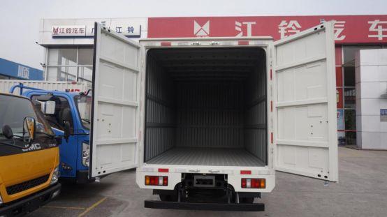 江铃顺达国五能跑多快,最新款江铃顺达排半3.3米