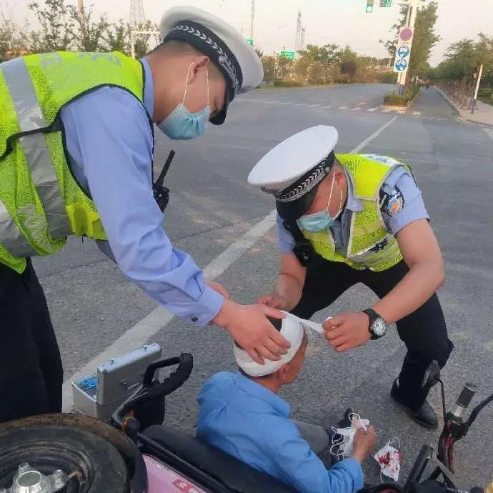 警方抓捕酒吧,警方大规模清查酒吧