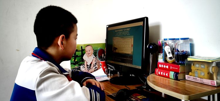 缅怀先烈传承红色基因活动过程,开展红色教育传承红色基因的通知