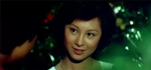 《巴士奇遇结良缘》：引进内地最早的一批港片，男主演过无间道2